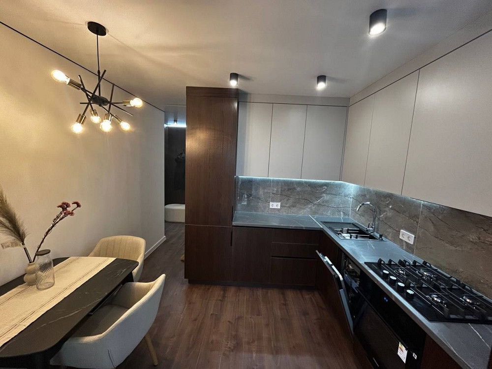 Терміновий продаж 2 к квартира ЖК Фемелі Плаза Ивано-Франковск - изображение 1