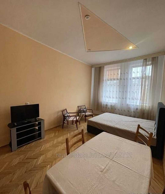 Продаж 1 кім. квартири в австрійському будинку вул. Марка Вовчка Львів - зображення 1