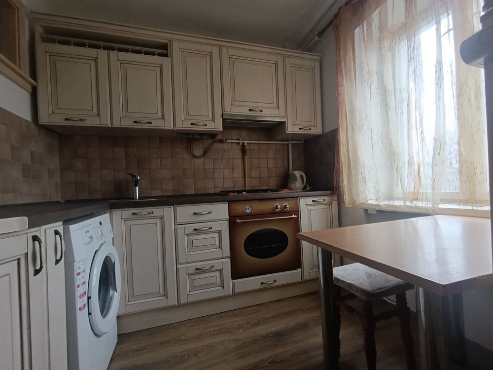 Продам 2 кімнатну квартиру по вул. В. Червонія, Текстильник. Рівне - зображення 2