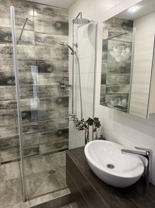 Двокімнатна квартира На Щасливому від власника з видом на парк і озеро Рівне - зображення 7