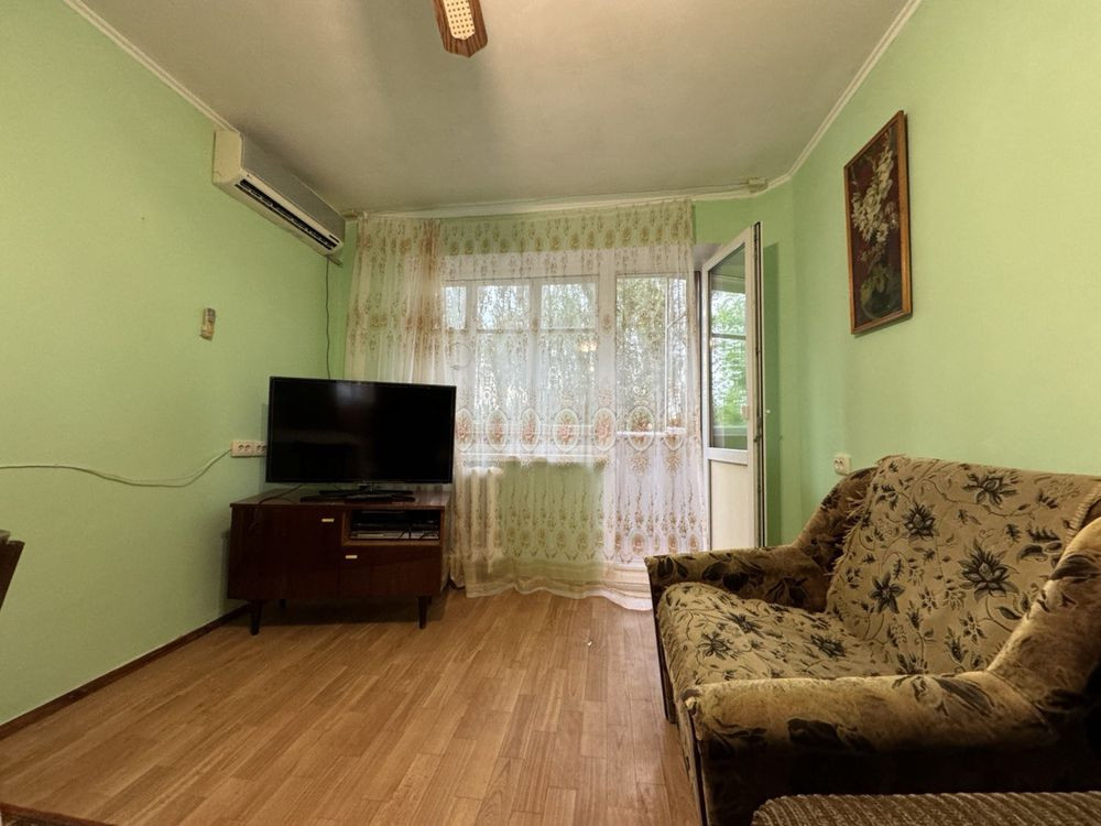 Здається 2 кімнатна квартира, пл. Новокодацька , Червоний камінь Дніпро - зображення 1