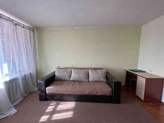 Продаж 1 квартири. М.Лівобережна , ул.Шептицького. Тепла та затишна. Киев