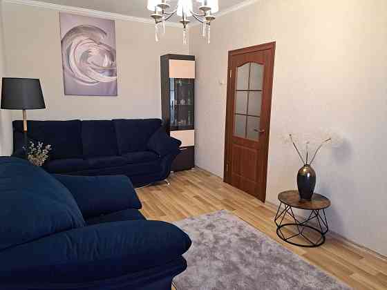 2кім.квартира після косметичного ремонту Будівельників 5 Киев