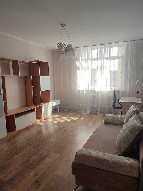 ЖК Паркові озера. Воскресенська 14 Київ - зображення 1