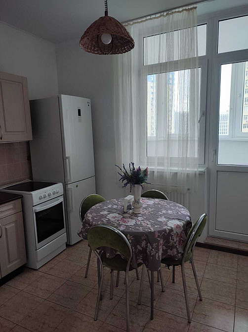 ЖК Паркові озера. Воскресенська 14 Київ - зображення 3