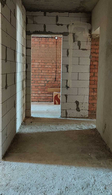 СРОЧНО! 2-комнатная квартира ЖК Чайка 78м2 ( индивидуальное отопление) Крижанівка - зображення 3