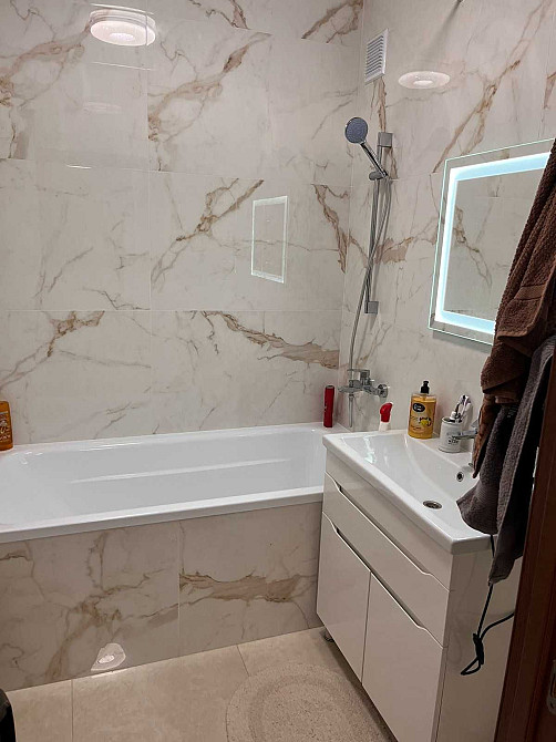 Центр Міста 2 кімнати та кухня студія 80м2 Хмельницкий - изображение 5