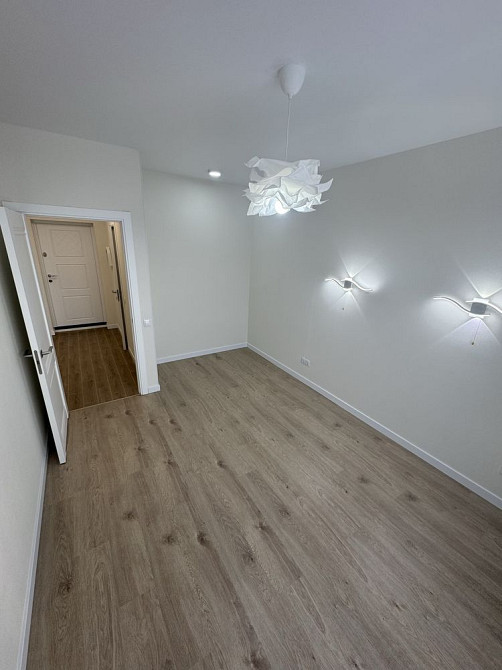 Однокімнатна квартира з дорогим ремонтом в ЦЕНТРІ міста Буча - изображение 4