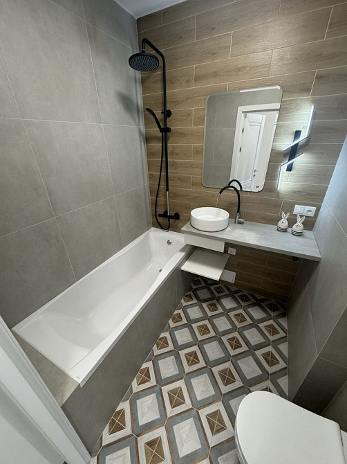 Однокімнатна квартира з дорогим ремонтом в ЦЕНТРІ міста Буча - изображение 5