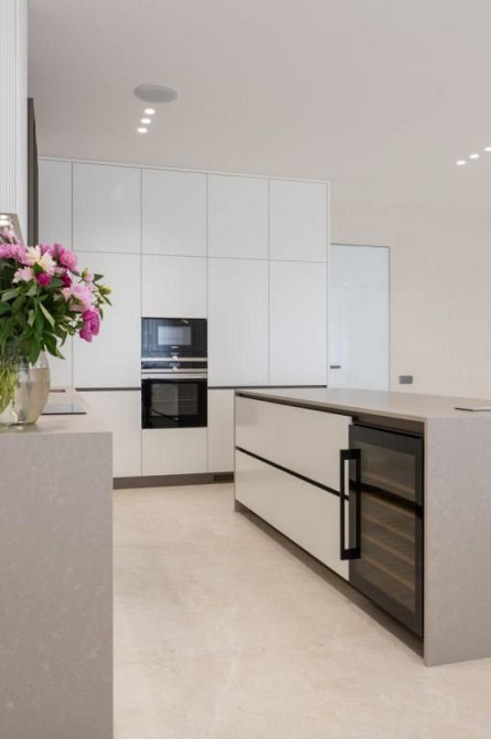 Бульвар Фонтанів. Новий ремонт. Стильна і функціональна.. Київ - зображення 1