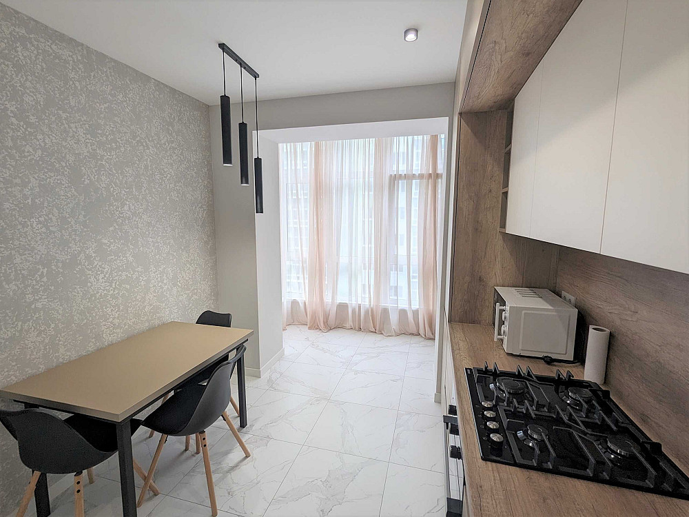 велика 1к. квартира з свіжим ремонтом в центрі міста Ивано-Франковск - изображение 3