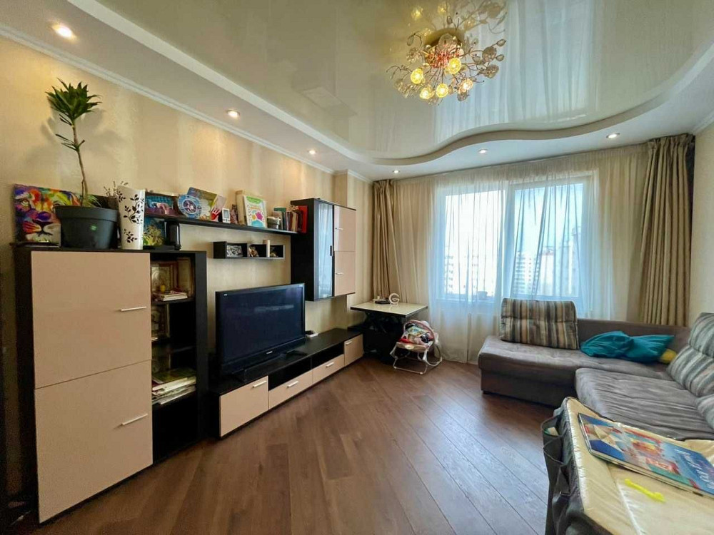 2-комнатная квартира с ремонтом в ЖМ Радужный Лиманка - зображення 1