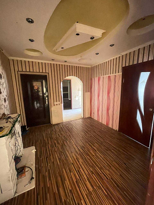 Світла ТРИКІМНАТНА квартира з ремонтом, меблями. 71м2. ГАЗ. Бородянка Бородянка - зображення 3