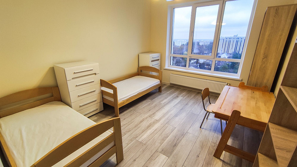 Без комісії. Дизайнерська трьошка в центрі Ірпеня. Ірпінь - зображення 8