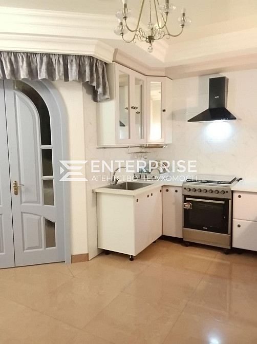 Продам 2 к. квартиру з ремонтом у центрі, Шевченківський р-н Киев - изображение 2