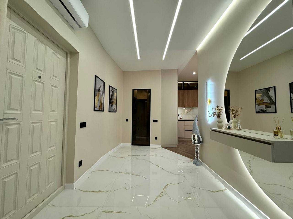 Квартира з сучасним ремонтом та терасою Одеса - зображення 1