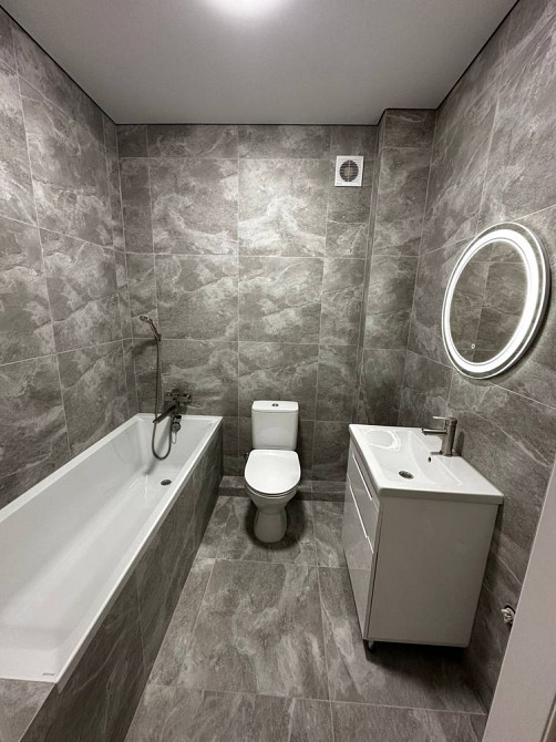 Здана новобудова з ремонтом! Діє ще переуступка! Хмельницкий - изображение 1