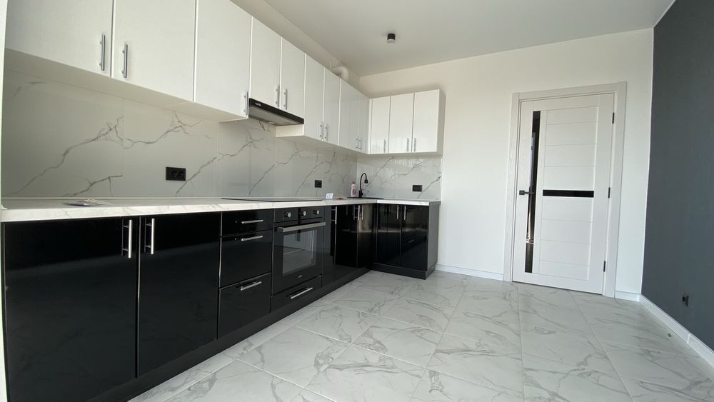 Сучасна 1-кім квартира біля парку з ремонтом готова до заселення Ивано-Франковск - изображение 1