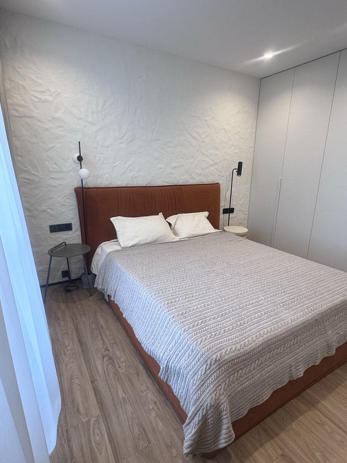 Неймовірна дизайнерська 1-к квартира з ремонтом 43м2 Варшавський Плюс Київ - зображення 1