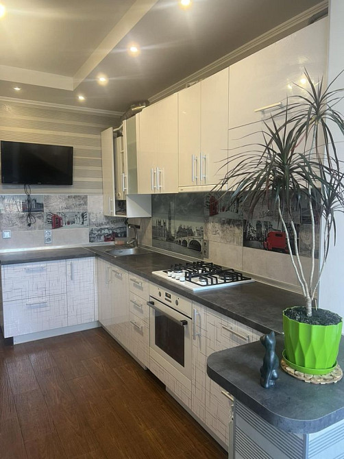 Центральний парк! Двокімнатна квартира з ремонтом! Ірпінь - зображення 1