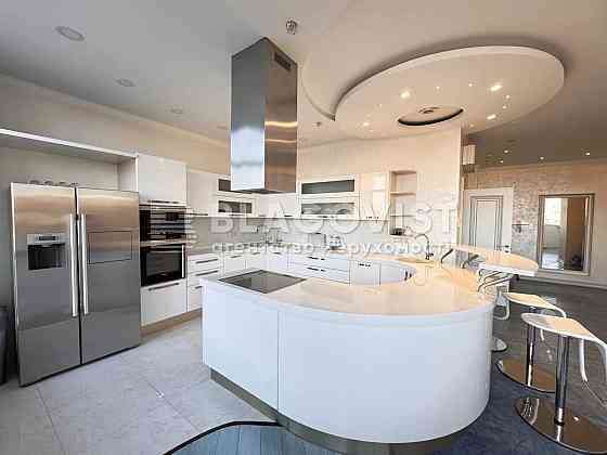 Продаж 3к квартири, Верхогляда Андрія  , 160 м Киев