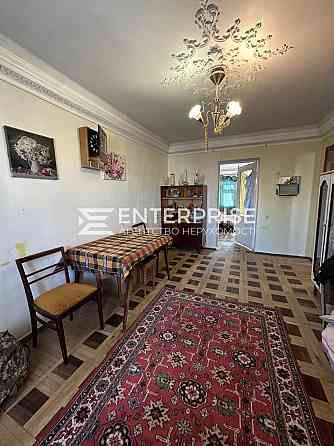 Продаж 2 к. квартири, вул. Героїв оборони у Голосіївському районі Киев