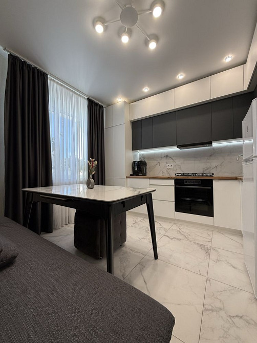 Продам 1 кім. квартиру з ремонтом Луцк - изображение 1