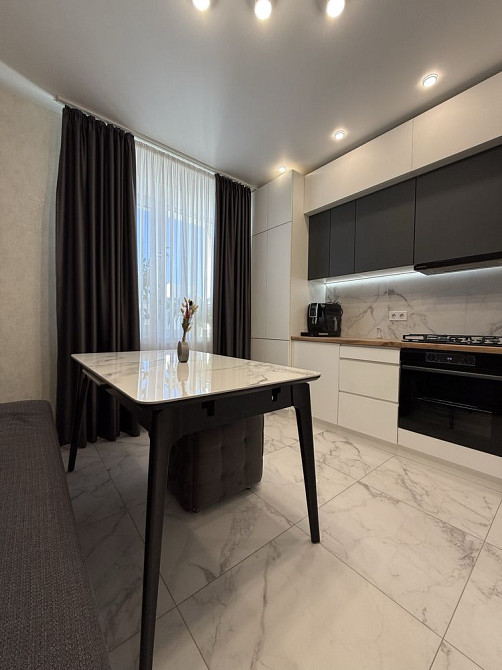 Продам 1 кім. квартиру з ремонтом Луцк - изображение 2