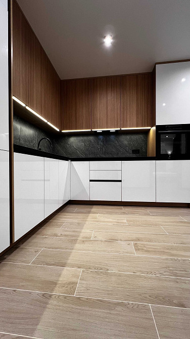 Продам 1 кімнатну світлу, укомплектовану  квартиру. Рівне - зображення 1