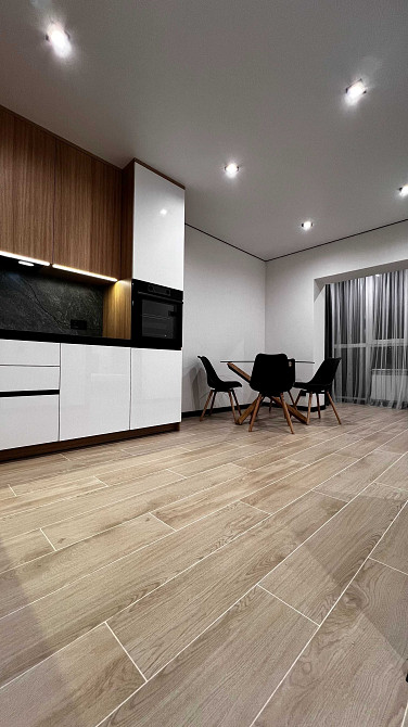 Продам 1 кімнатну світлу, укомплектовану  квартиру. Рівне - зображення 2