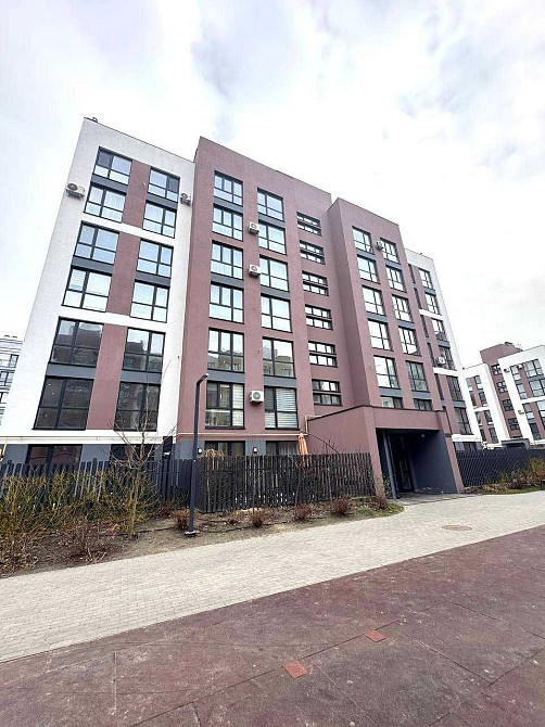 Простора, світла однокімнатна квартира 42,8 м.кв., ЖК Емоція. Хотов - изображение 1