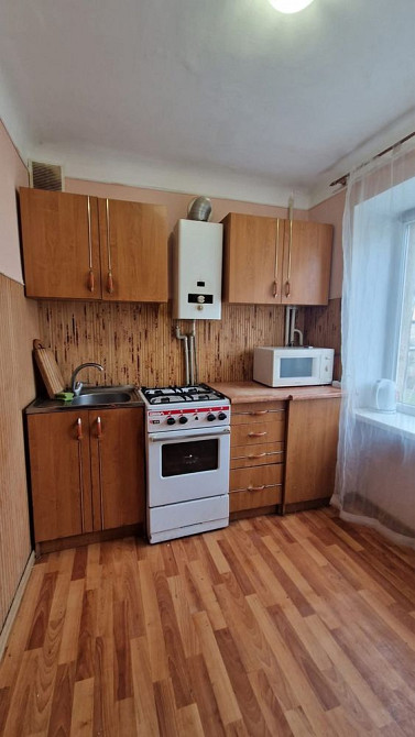 Продаж 2 кімнатної квартири в центрі Ивано-Франковск - изображение 2