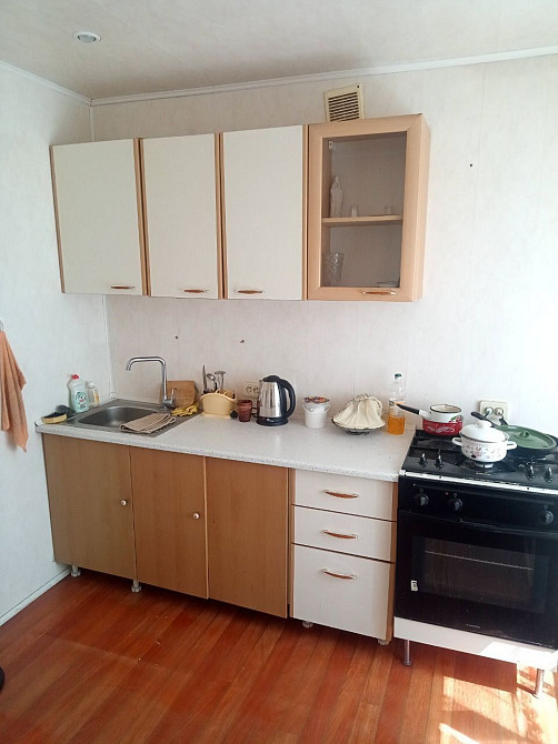 Продаётся 1ком кв. Отличное место, дом, этаж. Центр. С мебелью и техн. Слов`янськ - зображення 2