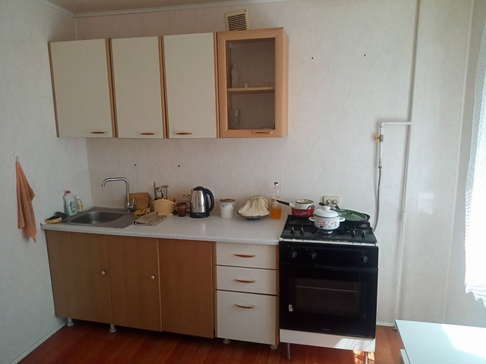 Продаётся 1ком кв. Отличное место, дом, этаж. Центр. С мебелью и техн. Слов`янськ - зображення 1