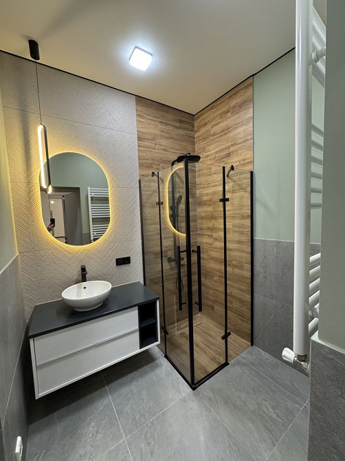 Продається 3-х кімнатна квартира в центрі міста Черновцы - изображение 1