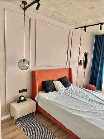 Простора квартира з меблями і технікою в новобудові Львів