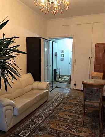 Продаж 2к квартири в центрі, з видом на оперний Львів