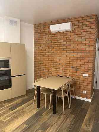 Продам 2 к  БЕЗ комиссии Центр клубный дом Classic Hall Днепр