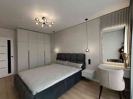 Центр ЖК Фемелі Плаза простора 2к Ивано-Франковск