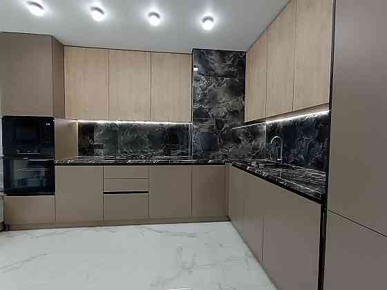 Центр ЖК Фемелі Плаза простора 2к Ивано-Франковск