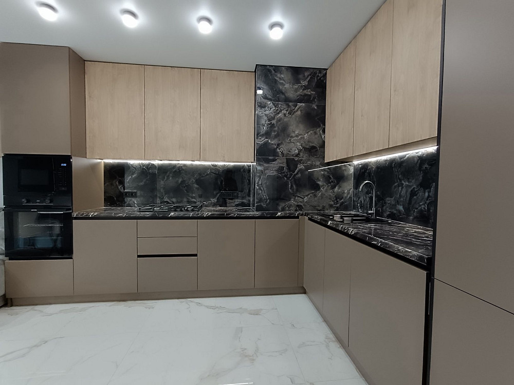 Центр ЖК Фемелі Плаза простора 2к Ивано-Франковск - изображение 4