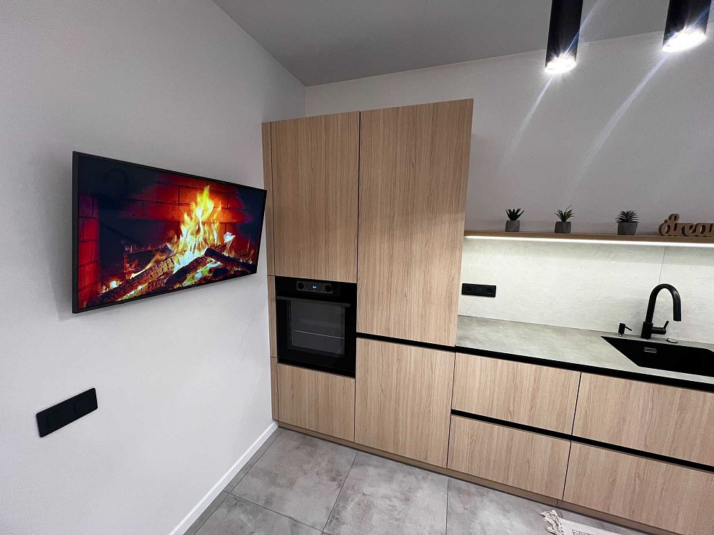 Продається трикімнатна квартира з якісним ремонтом, меблями і технікою Ивано-Франковск - изображение 2