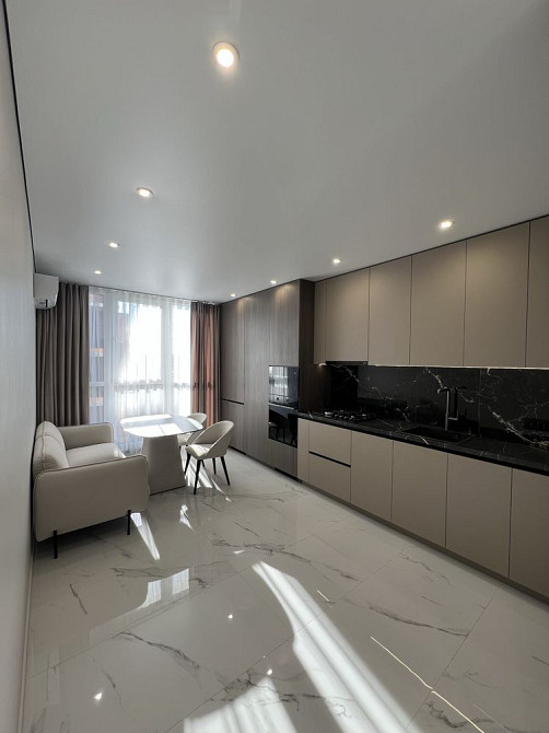 Затишна квартира  в центрі міста , повністю укомплектована Ивано-Франковск - изображение 1