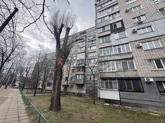 4к.кв (81м.кв) Солнечный.Кирпич.Не угловая.Комн.раздельные 580$/м.кв Днепр