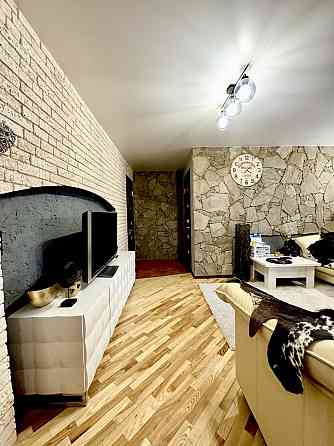 3-х комнатная квартира возле метро Харків