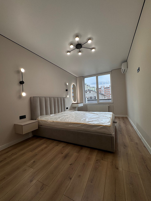 Продам  велику квартиру в центрі міста Ивано-Франковск - изображение 4