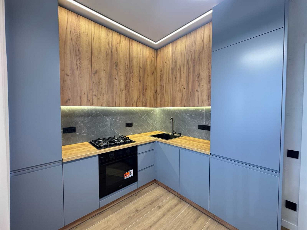 Продаж гарнесенької  квартири 40м2, ЖК "Сонячний", Боголюбова,27 Софиевская Борщаговка - изображение 1