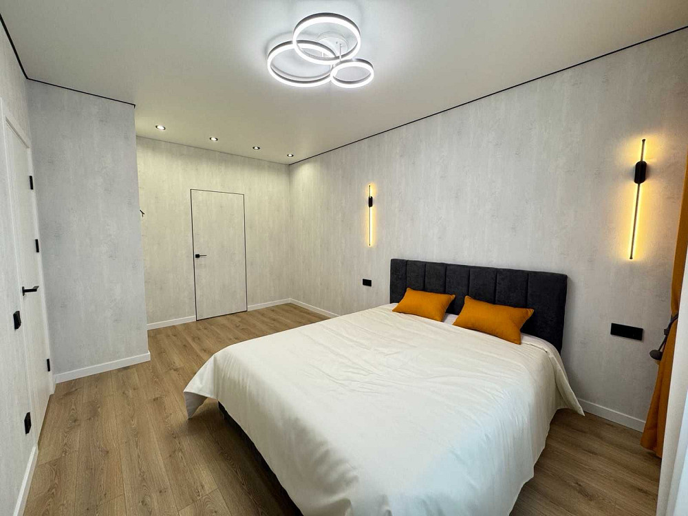 Продаж гарнесенької  квартири 40м2, ЖК "Сонячний", Боголюбова,27 Софиевская Борщаговка - изображение 2