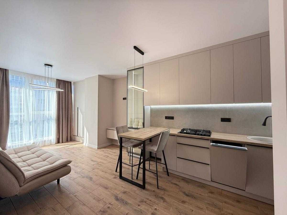 простора 1 кім. квартира з сучасним ремонтом біля парку Шевченка Ивано-Франковск - изображение 1