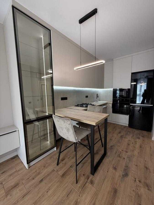 простора 1 кім. квартира з сучасним ремонтом біля парку Шевченка Ивано-Франковск - изображение 6